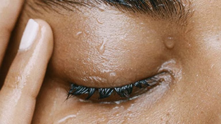 Micellar Water Is the French Drug Store Staple I Can Not Live Without
