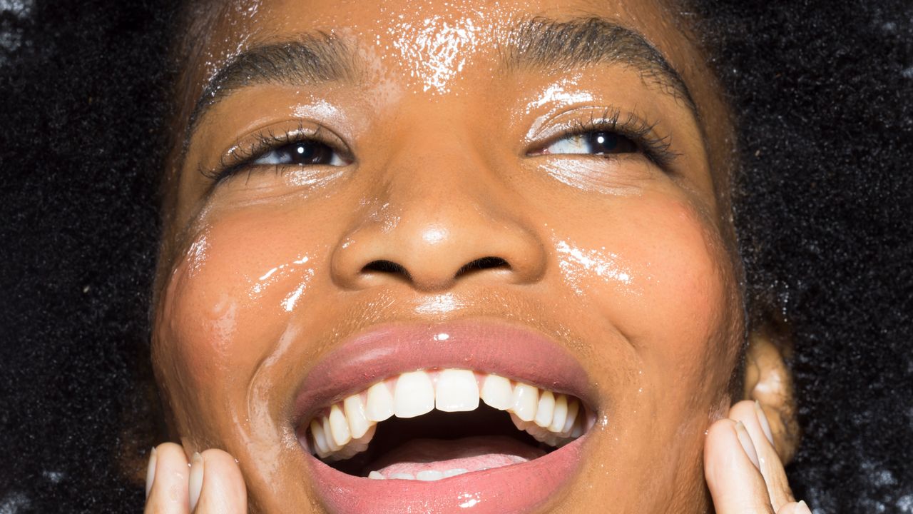 Exactly How to Include Glycolic Acid Into Your Skin Care Regimen, According to the Professionals